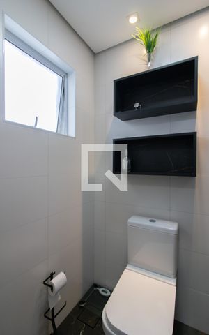 Casa à venda com 200m², 3 quartos e 3 vagas Casa à venda com 200m², 3 quartos e 3 vagasBanheiro da Suíte