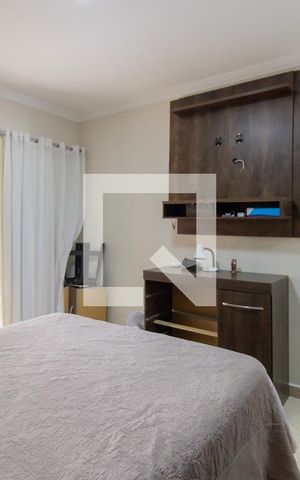 Casa à venda com 200m², 3 quartos e 3 vagas Casa à venda com 200m², 3 quartos e 3 vagasSuíte