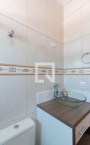 Casa à venda com 200m², 3 quartos e 3 vagas Casa à venda com 200m², 3 quartos e 3 vagasBanheiro