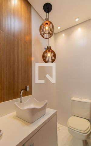 Casa à venda com 200m², 3 quartos e 3 vagas Casa à venda com 200m², 3 quartos e 3 vagasBanheiro do Terraço