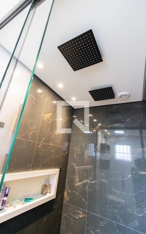 Casa à venda com 200m², 3 quartos e 3 vagas Casa à venda com 200m², 3 quartos e 3 vagasBanheiro da Suíte