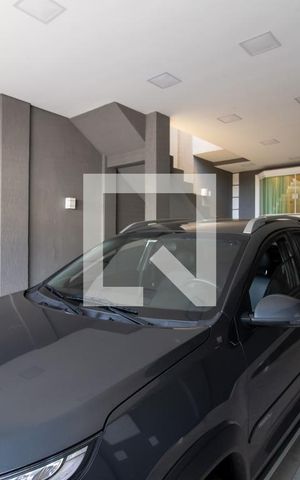 Casa à venda com 200m², 3 quartos e 3 vagas Casa à venda com 200m², 3 quartos e 3 vagasGaragem
