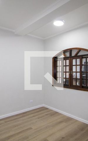 Casa para alugar com 340m², 5 quartos e 5 vagas Casa para alugar com 340m², 5 quartos e 5 vagasEscritório