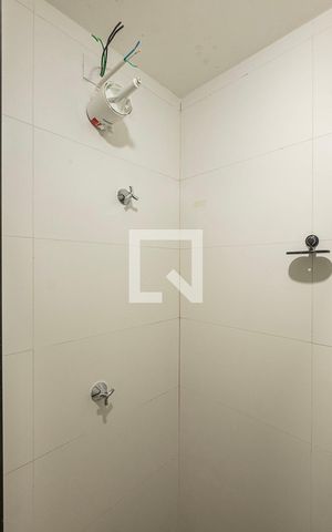 Studio para alugar com 26m², 1 quarto e 1 vaga Studio para alugar com 26m², 1 quarto e 1 vagaBanheiro