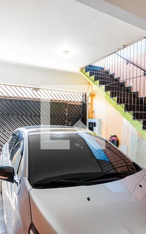 Casa à venda com 250m², 3 quartos e 4 vagas Casa à venda com 250m², 3 quartos e 4 vagasGaragem