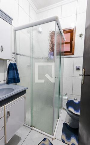 Casa à venda com 250m², 3 quartos e 4 vagas Casa à venda com 250m², 3 quartos e 4 vagasBanheiro