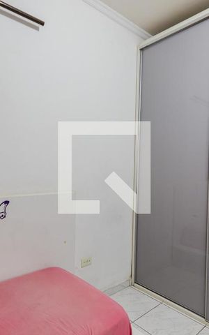 Casa à venda com 250m², 3 quartos e 4 vagas Casa à venda com 250m², 3 quartos e 4 vagasQuarto 2