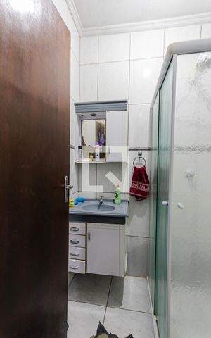 Casa à venda com 250m², 3 quartos e 4 vagas Casa à venda com 250m², 3 quartos e 4 vagasBanheiro da Suíte