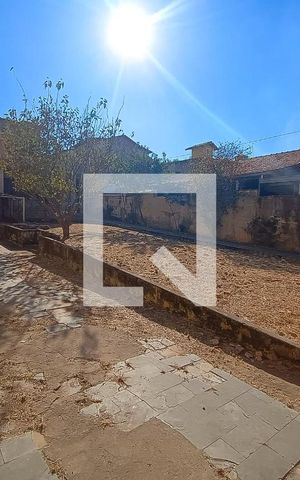 Casa à venda com 95m², 2 quartos e 6 vagas Casa à venda com 95m², 2 quartos e 6 vagasÁrea externa