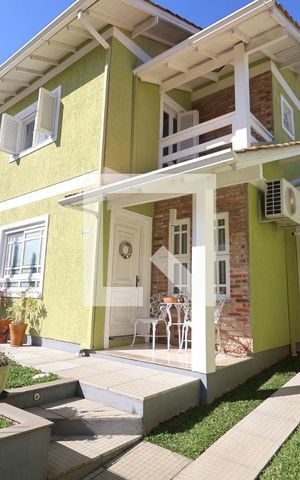 Casa à venda com 140m², 3 quartos e 3 vagasFachada