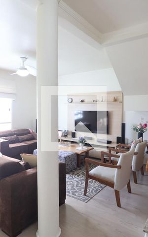 Casa à venda com 140m², 3 quartos e 3 vagasSala