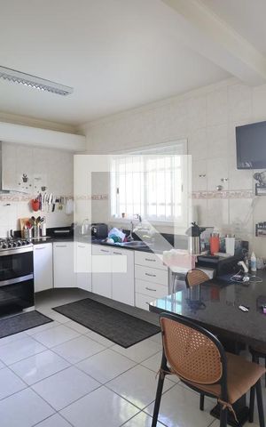 Casa à venda com 140m², 3 quartos e 3 vagasCozinha