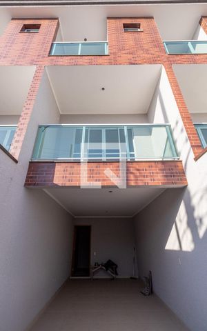 Casa à venda com 179m², 3 quartos e 2 vagasFachada Interna 