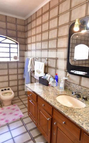 Casa à venda com 400m², 4 quartos e 4 vagasBanheiro Suíte