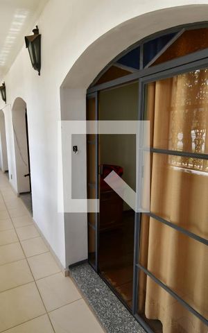 Casa à venda com 400m², 4 quartos e 4 vagasQuarto 1 - Sacada