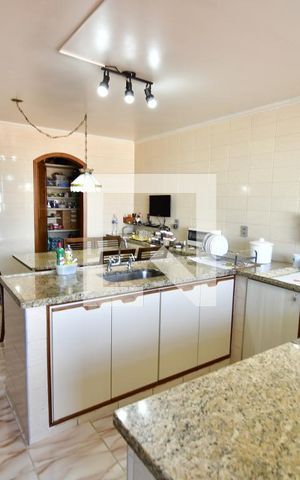 Casa à venda com 400m², 4 quartos e 4 vagasCozinha
