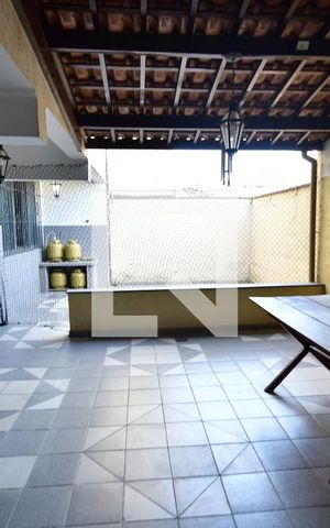 Casa à venda com 400m², 4 quartos e 4 vagasChurrasqueira / Quintal