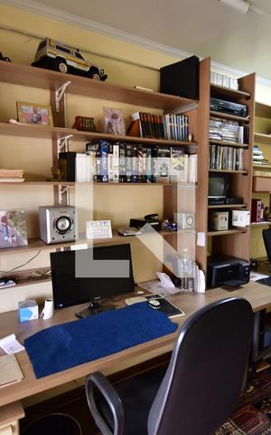 Casa à venda com 400m², 4 quartos e 4 vagasSala / Escritório
