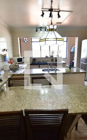Casa à venda com 400m², 4 quartos e 4 vagasCozinha