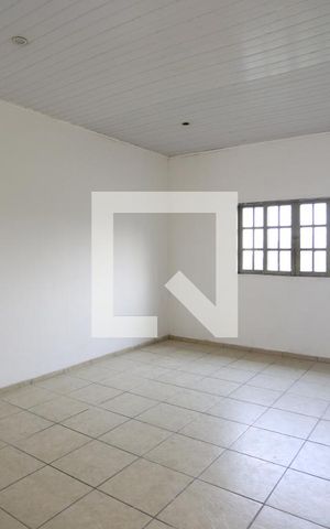 Casa para alugar com 118m², 4 quartos e 2 vagasSala
