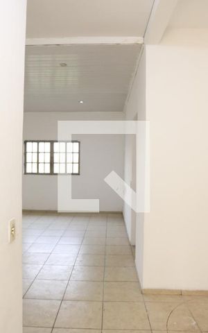 Casa para alugar com 118m², 4 quartos e 2 vagasSala