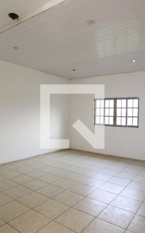 Casa para alugar com 118m², 4 quartos e 2 vagasSala