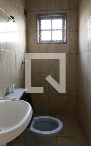 Casa para alugar com 118m², 4 quartos e 2 vagasBanheiro