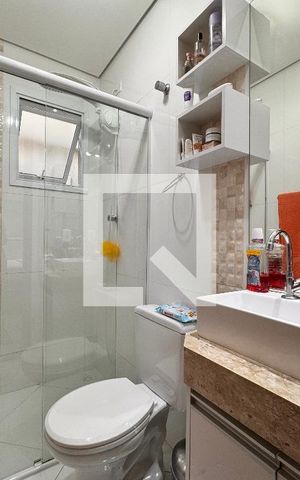 Apartamento à venda com 120m², 2 quartos e 2 vagas Apartamento à venda com 120m², 2 quartos e 2 vagasBanheiro da Suíte