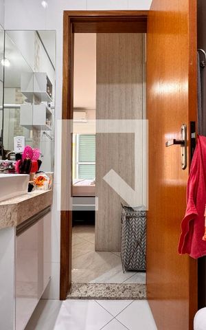 Apartamento à venda com 120m², 2 quartos e 2 vagas Apartamento à venda com 120m², 2 quartos e 2 vagasBanheiro da Suíte
