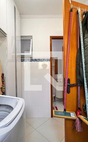 Apartamento à venda com 120m², 2 quartos e 2 vagas Apartamento à venda com 120m², 2 quartos e 2 vagasLavanderia