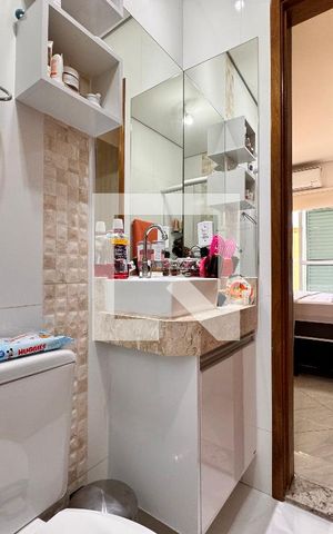 Apartamento à venda com 120m², 2 quartos e 2 vagas Apartamento à venda com 120m², 2 quartos e 2 vagasBanheiro da Suíte