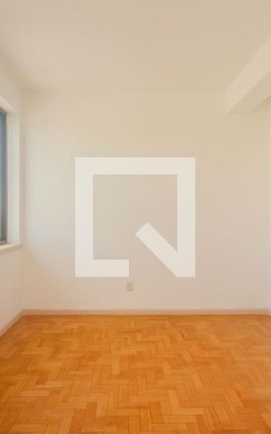 Apartamento à venda com 75m², 2 quartos e sem vaga Apartamento à venda com 75m², 2 quartos e sem vagaSala