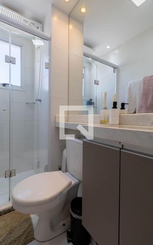 Apartamento à venda com 40m², 2 quartos e 1 vaga Apartamento à venda com 40m², 2 quartos e 1 vagaBanheiro