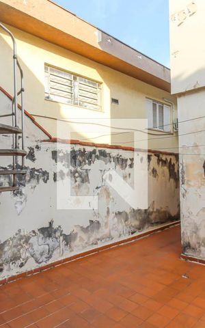 Casa à venda com 180m², 3 quartos e 2 vagas Casa à venda com 180m², 3 quartos e 2 vagasChurrasqueira
