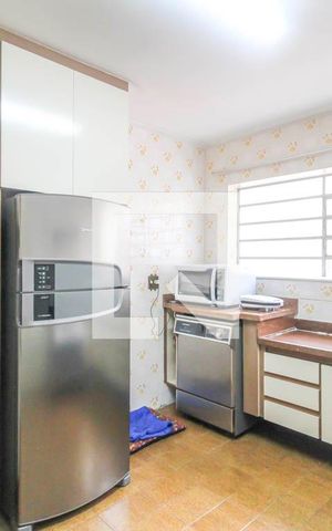 Casa à venda com 180m², 3 quartos e 2 vagas Casa à venda com 180m², 3 quartos e 2 vagasCozinha