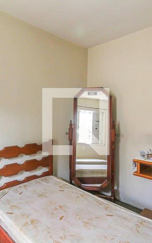 Casa à venda com 180m², 3 quartos e 2 vagas Casa à venda com 180m², 3 quartos e 2 vagasQuarto 2