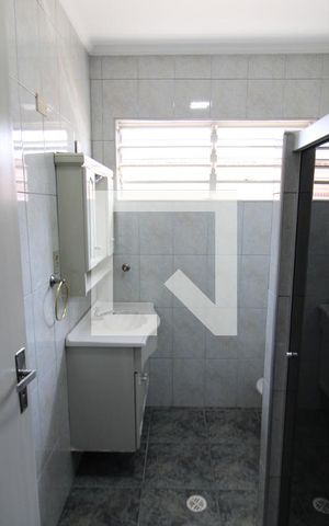 Casa à venda com 154m², 3 quartos e 2 vagasBanheiro