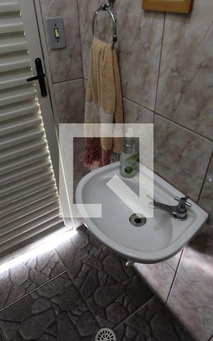 Casa à venda com 154m², 3 quartos e 2 vagasBanheiro 2
