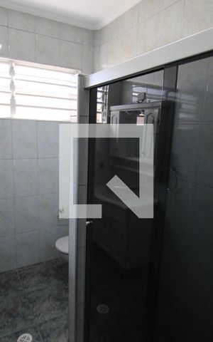 Casa à venda com 154m², 3 quartos e 2 vagasBanheiro