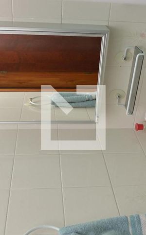 Casa à venda com 201m², 3 quartos e 2 vagasBanheiro