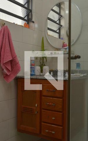 Casa à venda com 201m², 3 quartos e 2 vagasBanheiro