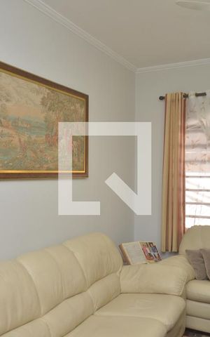 Casa à venda com 201m², 3 quartos e 2 vagasSala