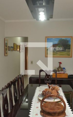 Casa à venda com 201m², 3 quartos e 2 vagasCopa