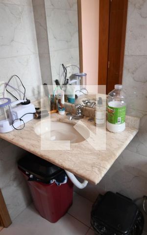 Casa à venda com 350m², 5 quartos e 4 vagasBanheiro 2