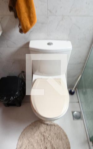 Casa à venda com 350m², 5 quartos e 4 vagasBanheiro 2