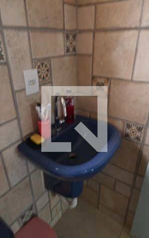 Casa à venda com 350m², 5 quartos e 4 vagasBanheiro 4