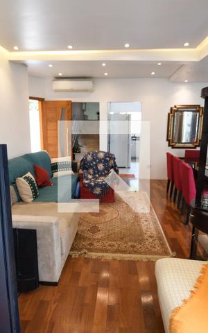 Casa à venda com 350m², 5 quartos e 4 vagasSala