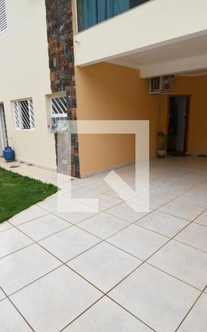 Casa à venda com 350m², 5 quartos e 4 vagasGaragem