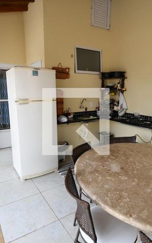 Casa à venda com 350m², 5 quartos e 4 vagasVaranda gourmet