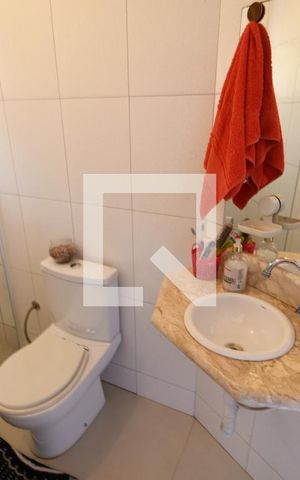 Casa à venda com 350m², 5 quartos e 4 vagasBanheiro 3
